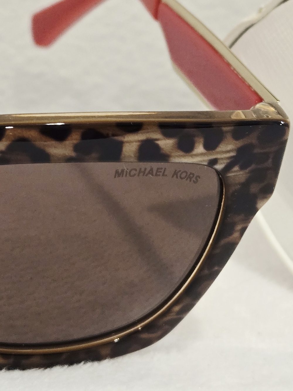 Michael Kors Tortoise Square Sunglasses with Dark Brown Lenses EUC - Picture 4 of 10